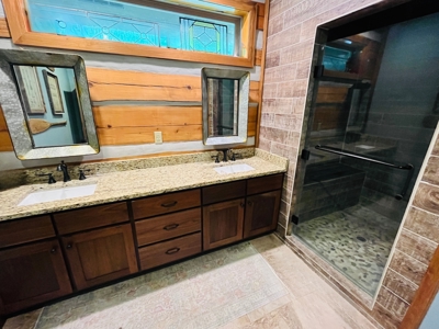 BEAUTIFUL CABIN ON 30 m/l ACRES IN EMINENCE MISSOURI - image 18