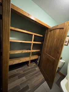 BEAUTIFUL CABIN ON 30 m/l ACRES IN EMINENCE MISSOURI - image 2