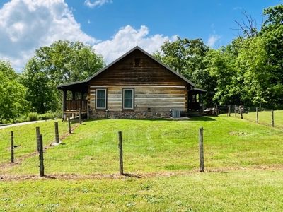 BEAUTIFUL CABIN ON 30 m/l ACRES IN EMINENCE MISSOURI - image 11