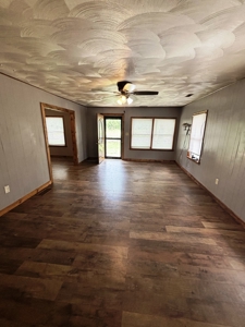 Country Home for Sale in Neosho County, Kansasz - image 21