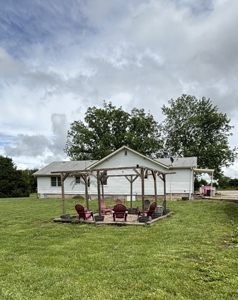 Country Home for Sale in Neosho County, Kansasz - image 3