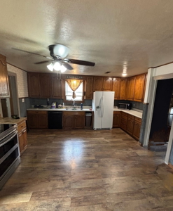 Country Home for Sale in Neosho County, Kansasz - image 23