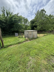 Country Home for Sale in Neosho County, Kansasz - image 41