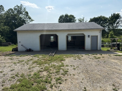 Country Home for Sale in Neosho County, Kansasz - image 36