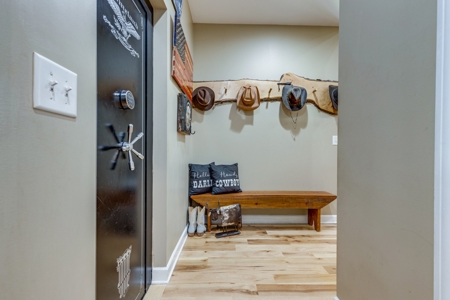 Country Home for Sale in Maury County, Tennessee - image 22