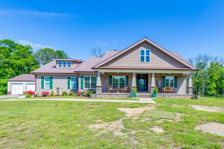 Country Home for Sale in Maury County, Tennessee - image 2