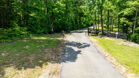 Country Home for Sale in Maury County, Tennessee - image 39