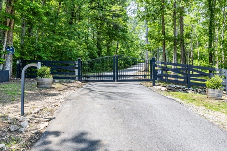Country Home for Sale in Maury County, Tennessee - image 33
