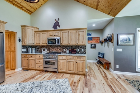 Country Home for Sale in Maury County, Tennessee - image 13