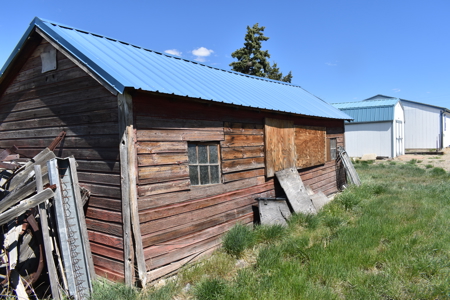 Home and large shop on 20+ acres in Montana - image 41