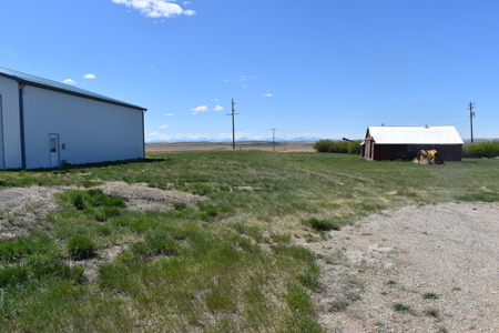 Home and large shop on 20+ acres in Montana - image 30