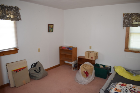 Home and large shop on 20+ acres in Montana - image 18