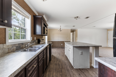 Home For Sale on 1.25 Acres in Levy County! - image 10