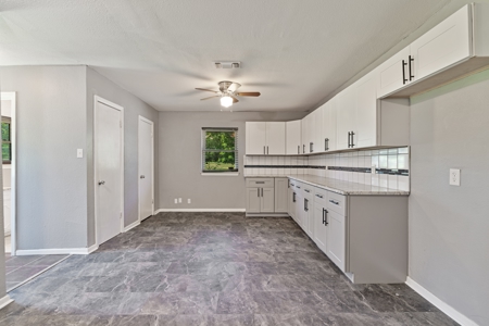 Beautiful Remodeled Home on Acreage in Clarksville TX - image 11