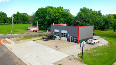 Turnkey Oil & Lube Business With Real Estate For Sale Valliant OK - image 4