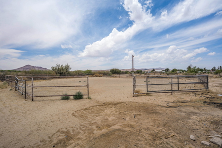Land for Sale with Horse Facilities and Shop Las Cruces, NM - image 26