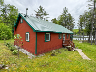 Private Lakefront Cabin Retreat on Upper Pug Lake - image 2