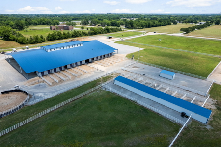 Oklahoma Premier Equestrian Facility For Sale - image 6