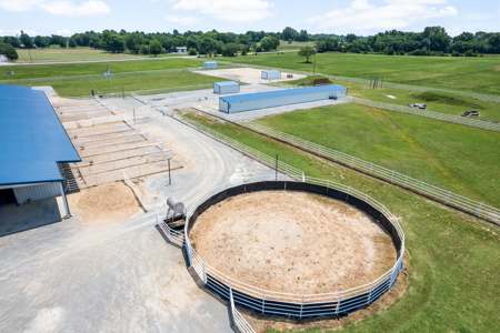 Oklahoma Premier Equestrian Facility For Sale - image 45