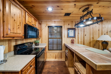 Oklahoma Premier Equestrian Facility For Sale - image 38