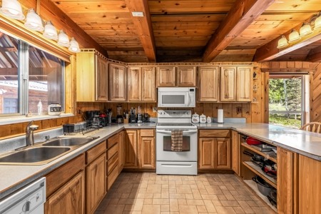 Charming Year-Round Mountain Retreat in Cimarron Colorado - image 14