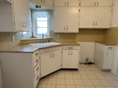 Move In Ready Centerville, Iowa Home For Sale - image 5