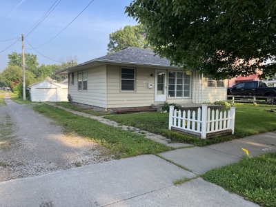 Move In Ready Centerville, Iowa Home For Sale - image 1