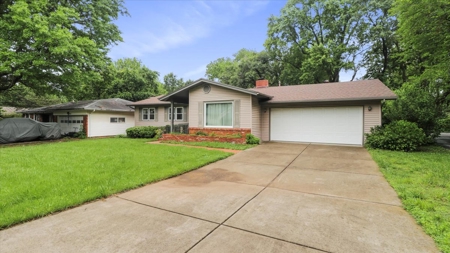 Ranch Style Home in the Heart of Springfield, Missouri - image 2