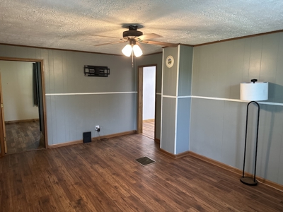 Cottage Home for Sale in Max Meadows VA - image 6