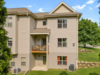 2-Bedroom Townhouse-Style Condo in the Village of Merrimac WI - image 35