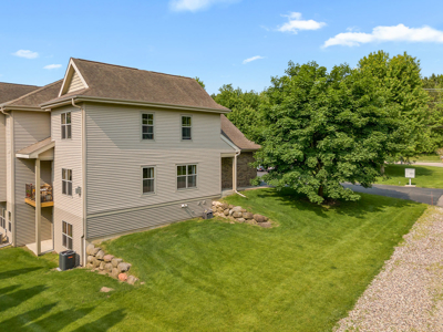 2-Bedroom Townhouse-Style Condo in the Village of Merrimac WI - image 36