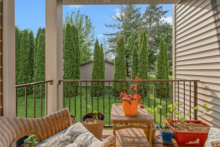 2-Bedroom Townhouse-Style Condo in the Village of Merrimac WI - image 17