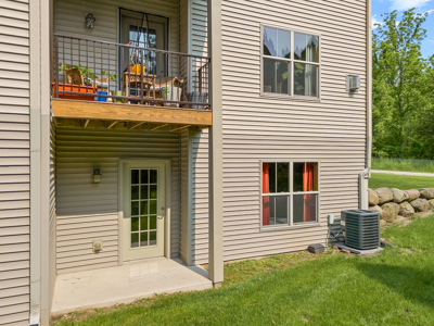 2-Bedroom Townhouse-Style Condo in the Village of Merrimac WI - image 38