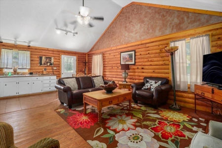 Charming Cabin Retreat near Alton, Missouri - image 4