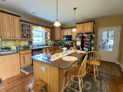 Picture Perfect Country Living - image 14