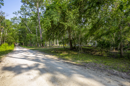 1 Acre Camping Lot for Sale in O'Brien, Florida - image 38