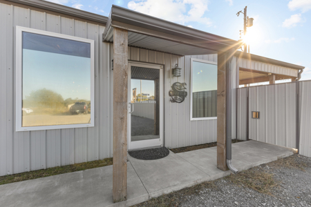 Residential / Commercial Property for Sale in Stratford OK - image 2
