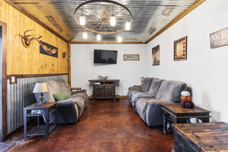 Residential / Commercial Property for Sale in Stratford OK - image 10