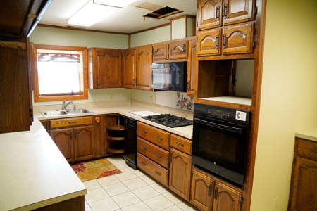 No Reserve Real Estate / Lake Lodge Auction - Cookson, Ok - image 35