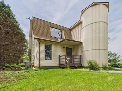 Acreage with a Story:Sunrise Views, Studio Space & Room to Thrive - image 6