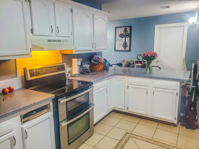 Home in Sought-After Meadowpark Neighborhood – Morrison Schools - image 6