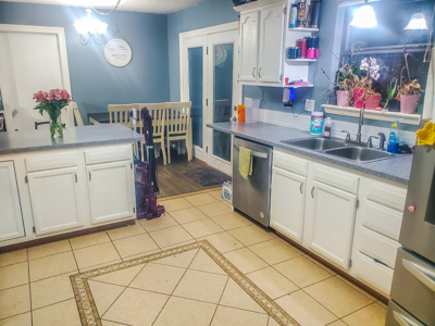 Home in Sought-After Meadowpark Neighborhood – Morrison Schools - image 5