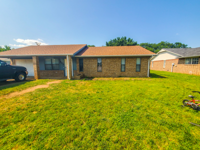 Home in Sought-After Meadowpark Neighborhood – Morrison Schools - image 1