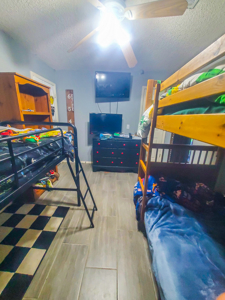 Home in Sought-After Meadowpark Neighborhood – Morrison Schools - image 16