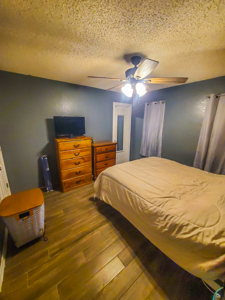 Home in Sought-After Meadowpark Neighborhood – Morrison Schools - image 9
