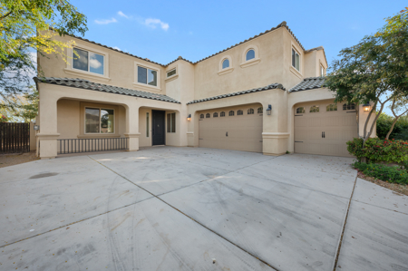 Spacious Home for Sale in Queen Creek, AZ – No Rear Neighbors! - image 1