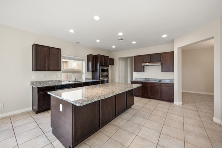 Spacious Home for Sale in Queen Creek, AZ – No Rear Neighbors! - image 15