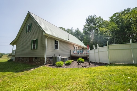 Country Home with In-Ground Pool & Hot Tub in Galax VA - image 3