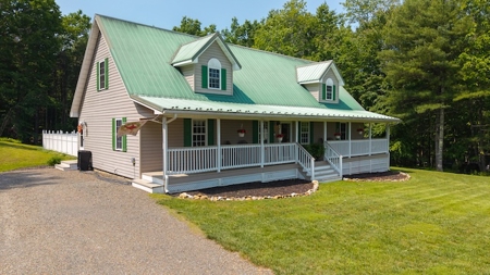 Country Home with In-Ground Pool & Hot Tub in Galax VA - image 1