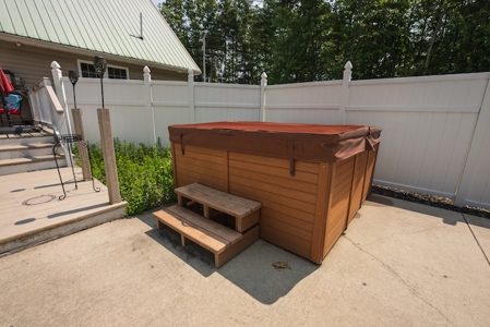 Country Home with In-Ground Pool & Hot Tub in Galax VA - image 19